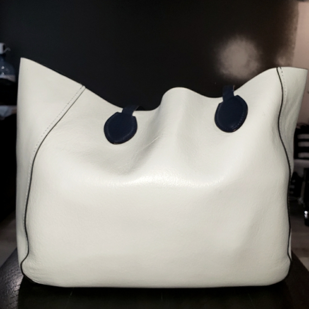 Michael Kors Reversible - Picture 3 of 9